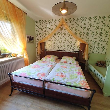 Ferienwohnung Am Traumgarten, 35646 Uplengen Экстерьер фото
